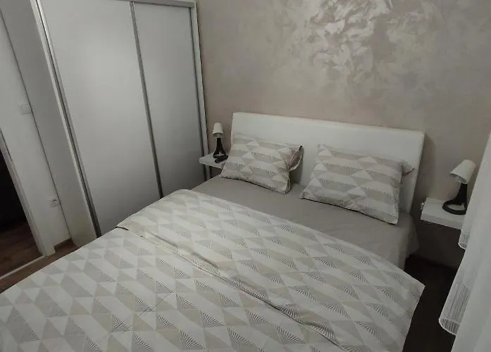 アパート Vukosavljevic *